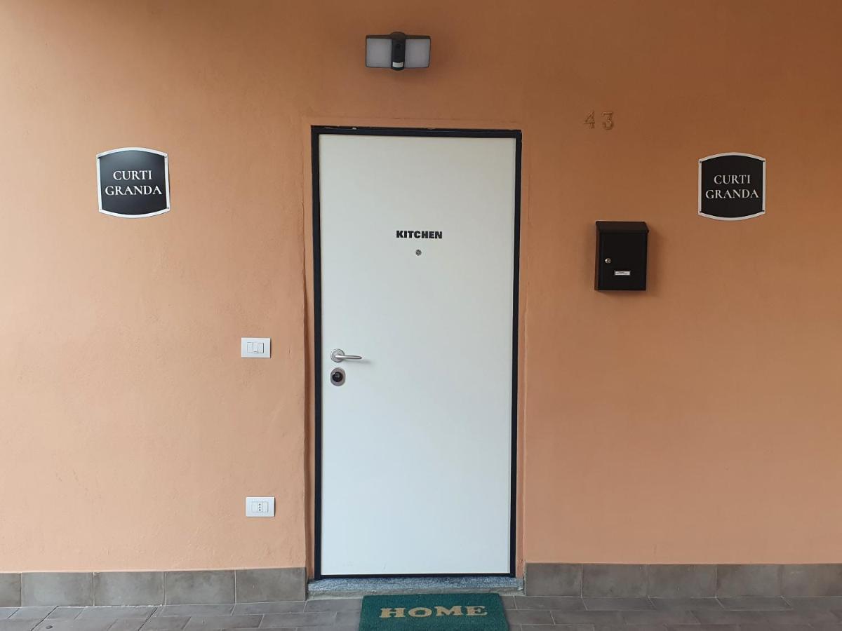 Hotel Curti Granda Rescaldina Exterior foto
