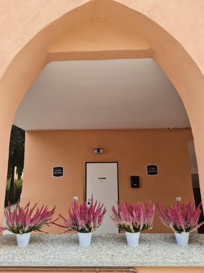 Hotel Curti Granda Rescaldina Exterior foto